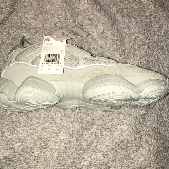 Yeezy 500 Salt - Picture 3 of 5